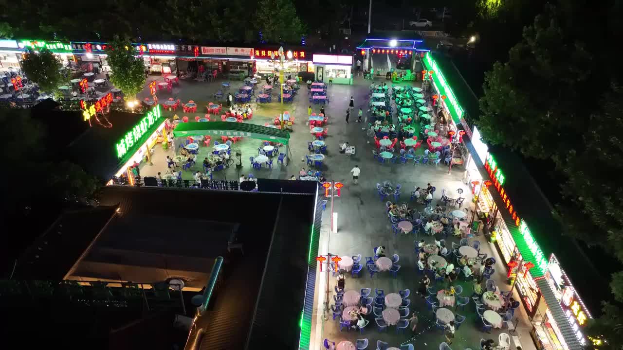 航拍夜市烧烤大排档视频素材