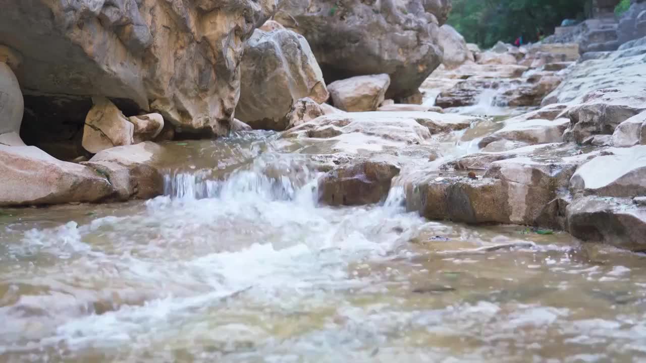 秋季河流瀑布视频素材