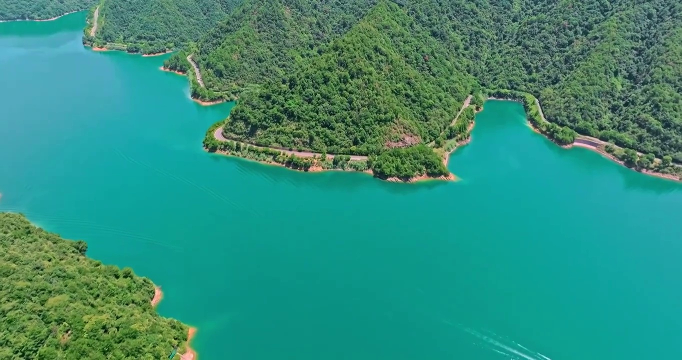 航拍中国杭州千岛湖湖泊山脉自然风光视频素材