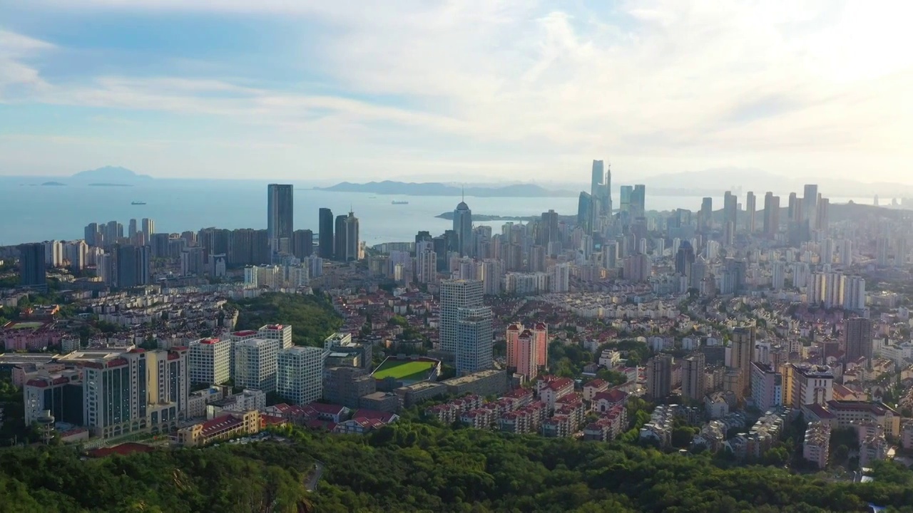 山东青岛城市风光，浮山视角视频素材