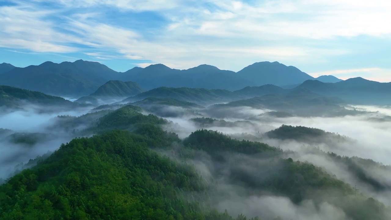 云海山峦美丽乡村建设航拍清早晨农村山区视频素材