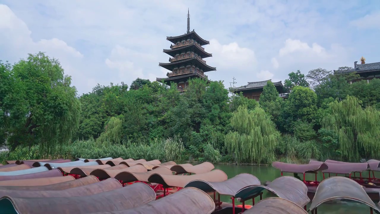 延时摄影湖北襄阳唐城影视城青龙寺视频素材