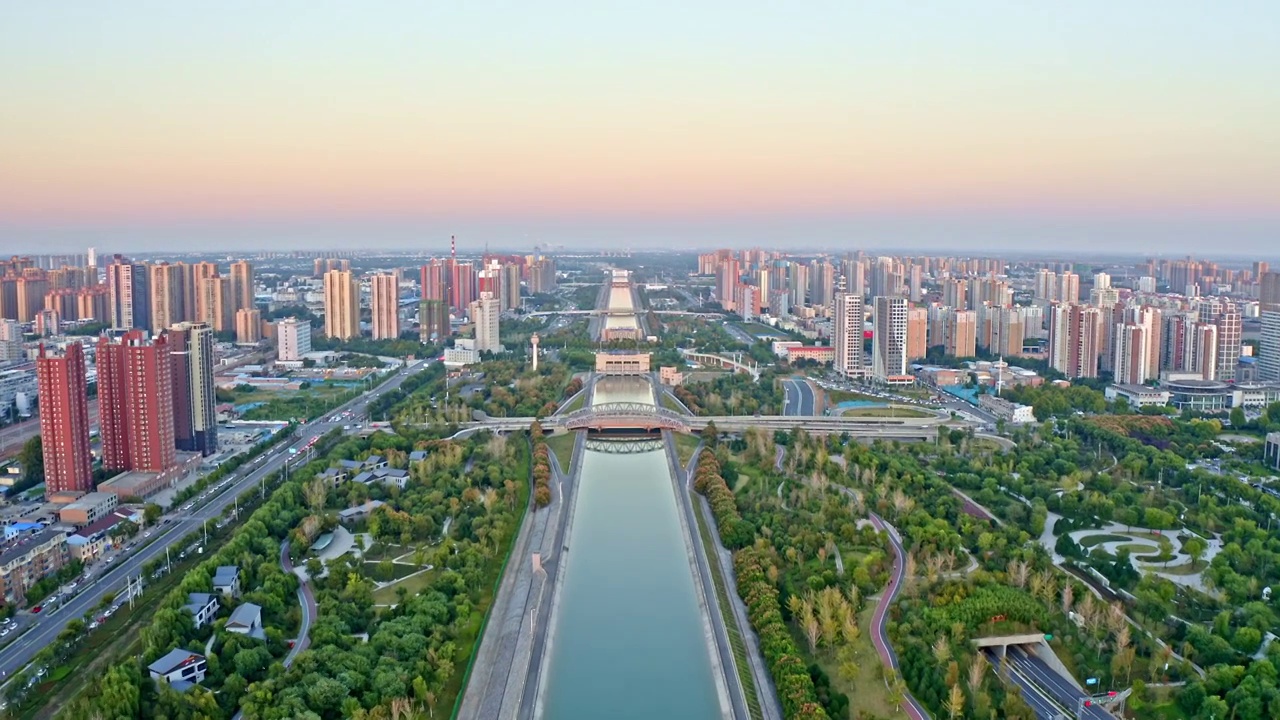 中国河南省焦作市南水北调绿化工程秋天风景视频素材