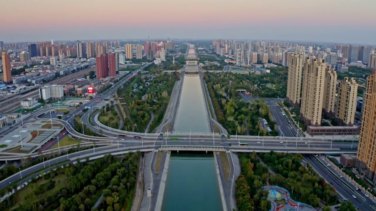 中国河南省焦作市南水北调绿化工程秋天风景视频素材