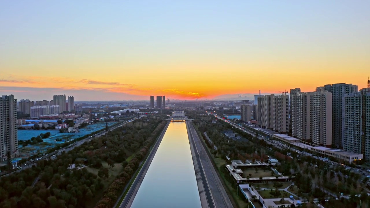 中国河南省焦作市南水北调绿化工程秋天风景视频素材