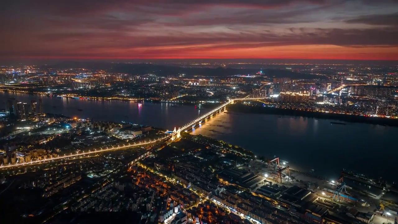 航拍南京长江大桥两岸繁华夜景视频素材