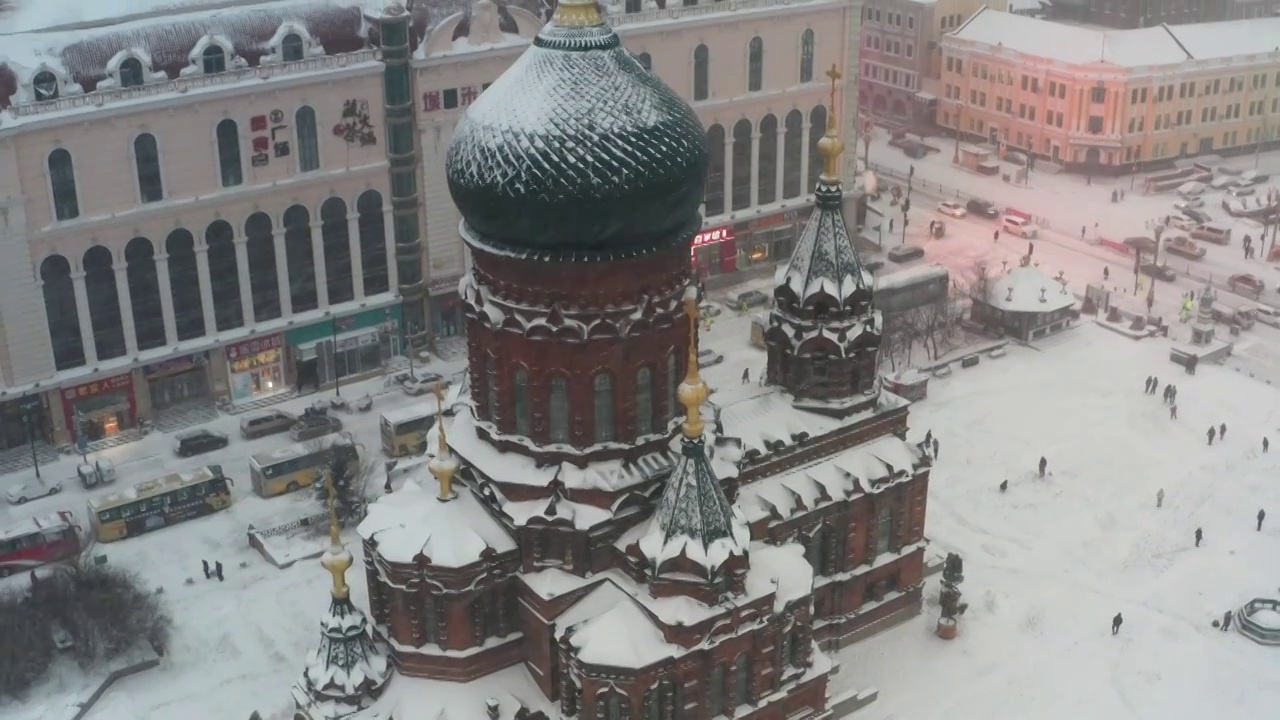 哈尔滨索菲亚教堂雪景航拍视频素材