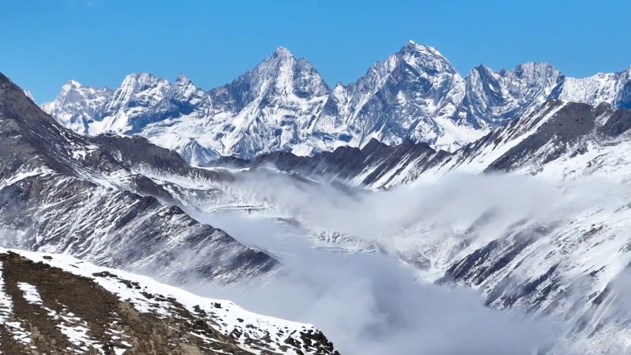 航拍四川小金夹金山雪山视频素材