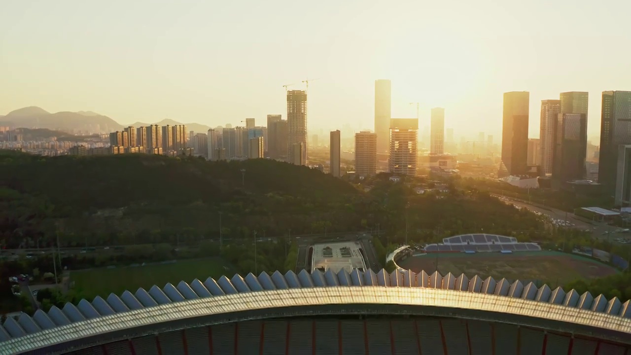 航拍山东省济南市奥体中心傍晚视频素材