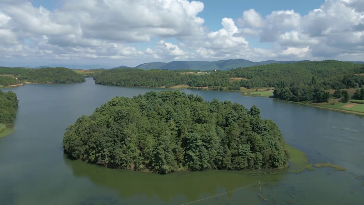 云南省红河州石屏县山区水库风光视频素材