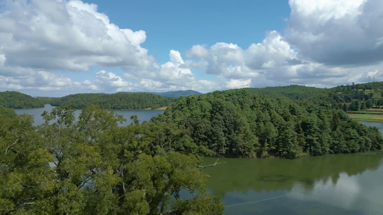 云南省红河州石屏县山区水库风光视频素材