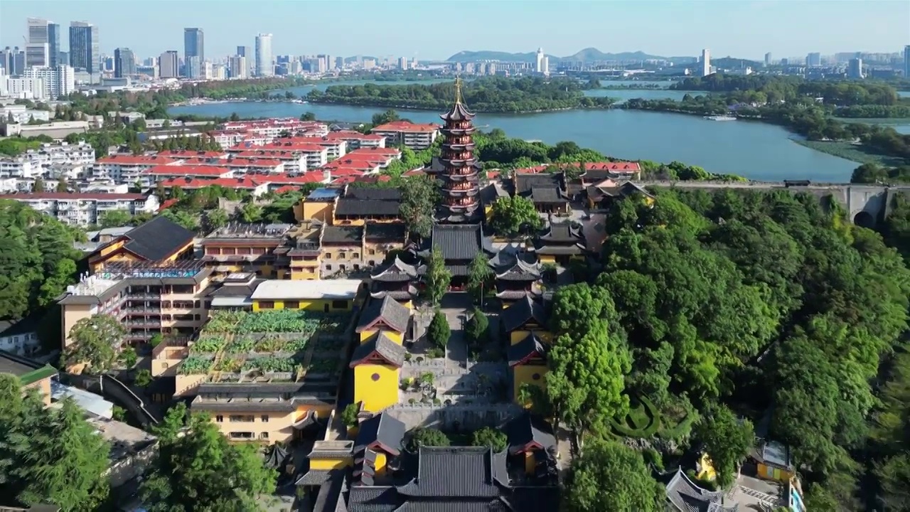 江苏省南京市古鸡鸣寺航拍风光视频素材