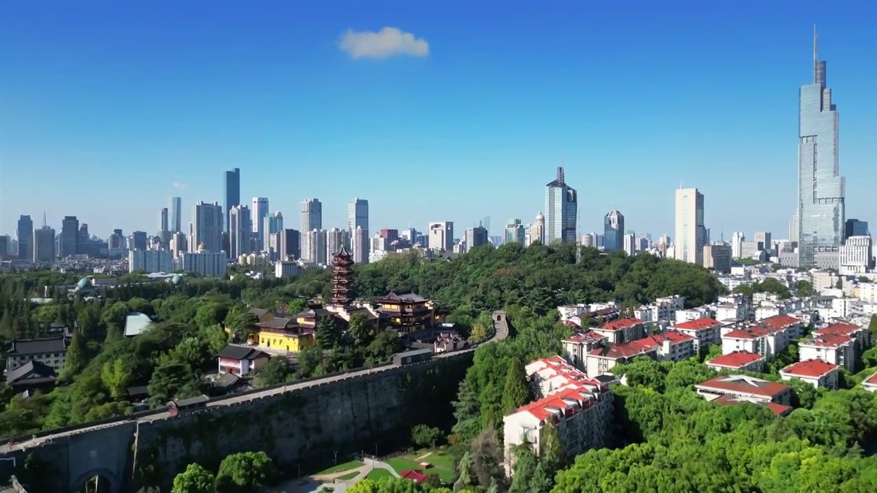 江苏省南京市古鸡鸣寺航拍风光视频素材