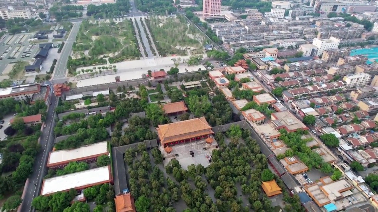 山东泰安岱庙俯视正扣航拍视频素材画面2