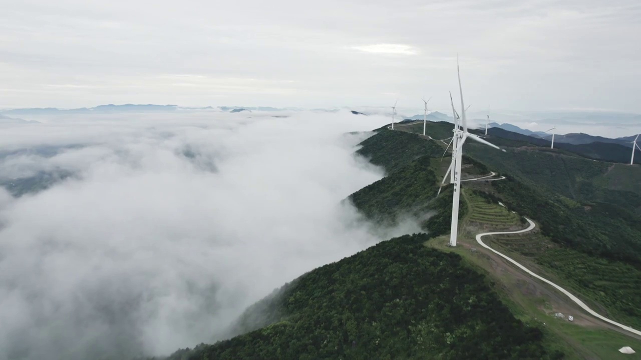 浙江金华磐安青梅尖风电场云海航拍视频素材