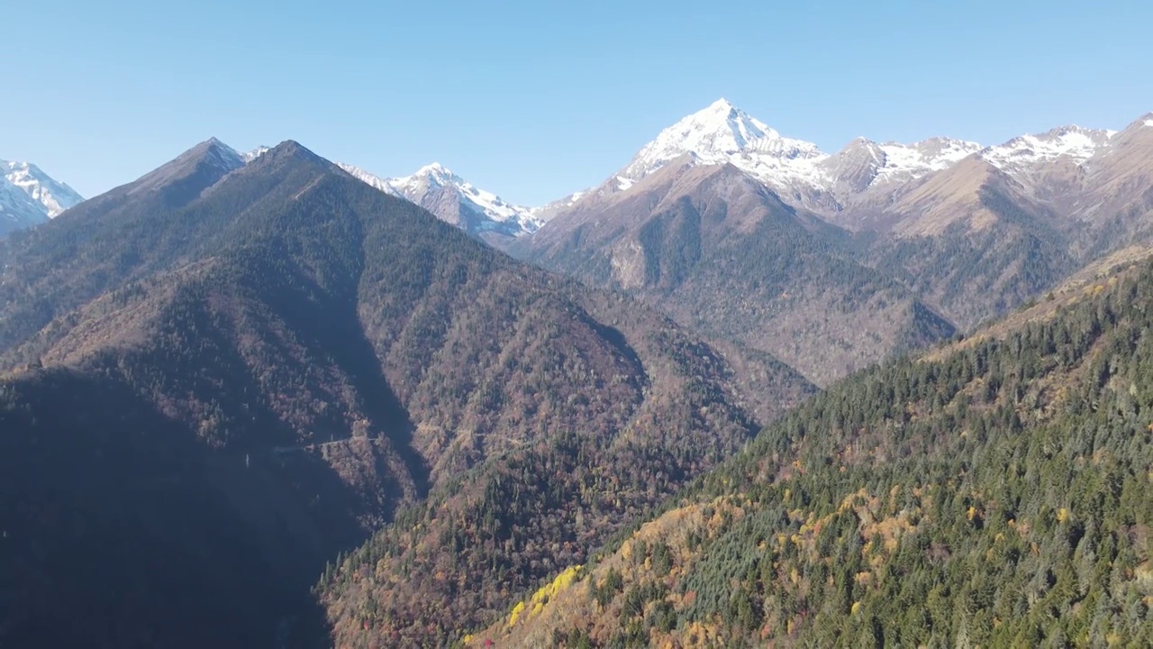 三奥雪山航拍风光视频素材