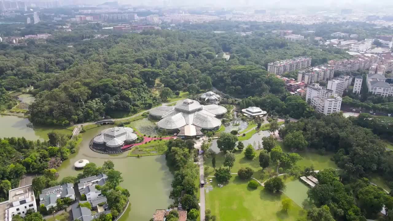 中国广州华南国家植物园温室群景区航拍视频素材