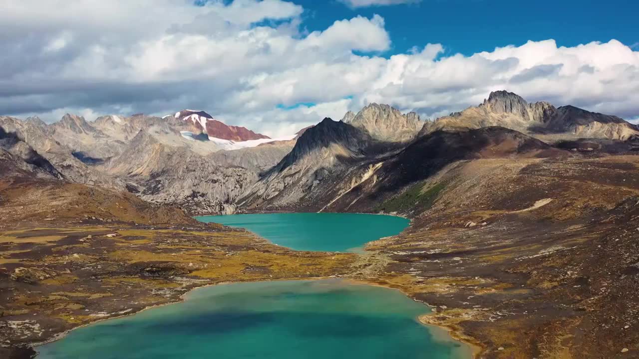 航拍甘孜海子山姊妹湖高原湖泊山川视频素材