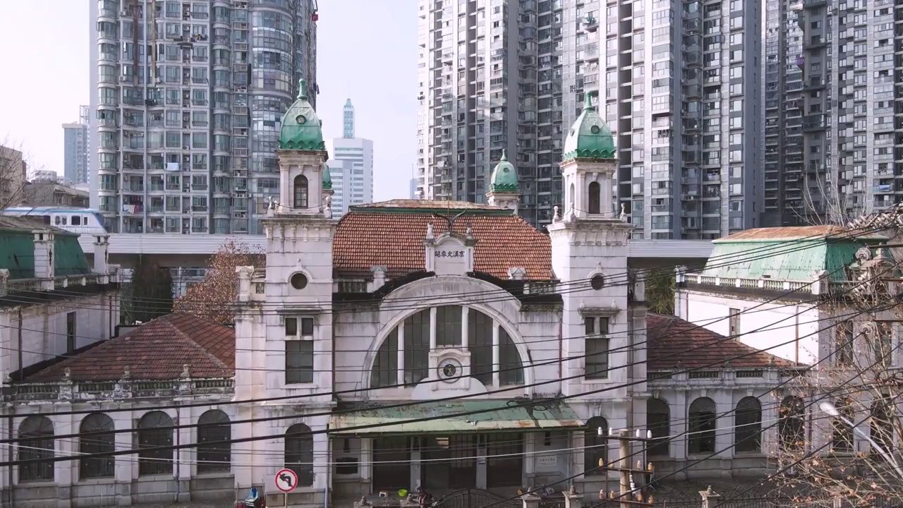 航拍武汉城市地标京汉火车站视频素材