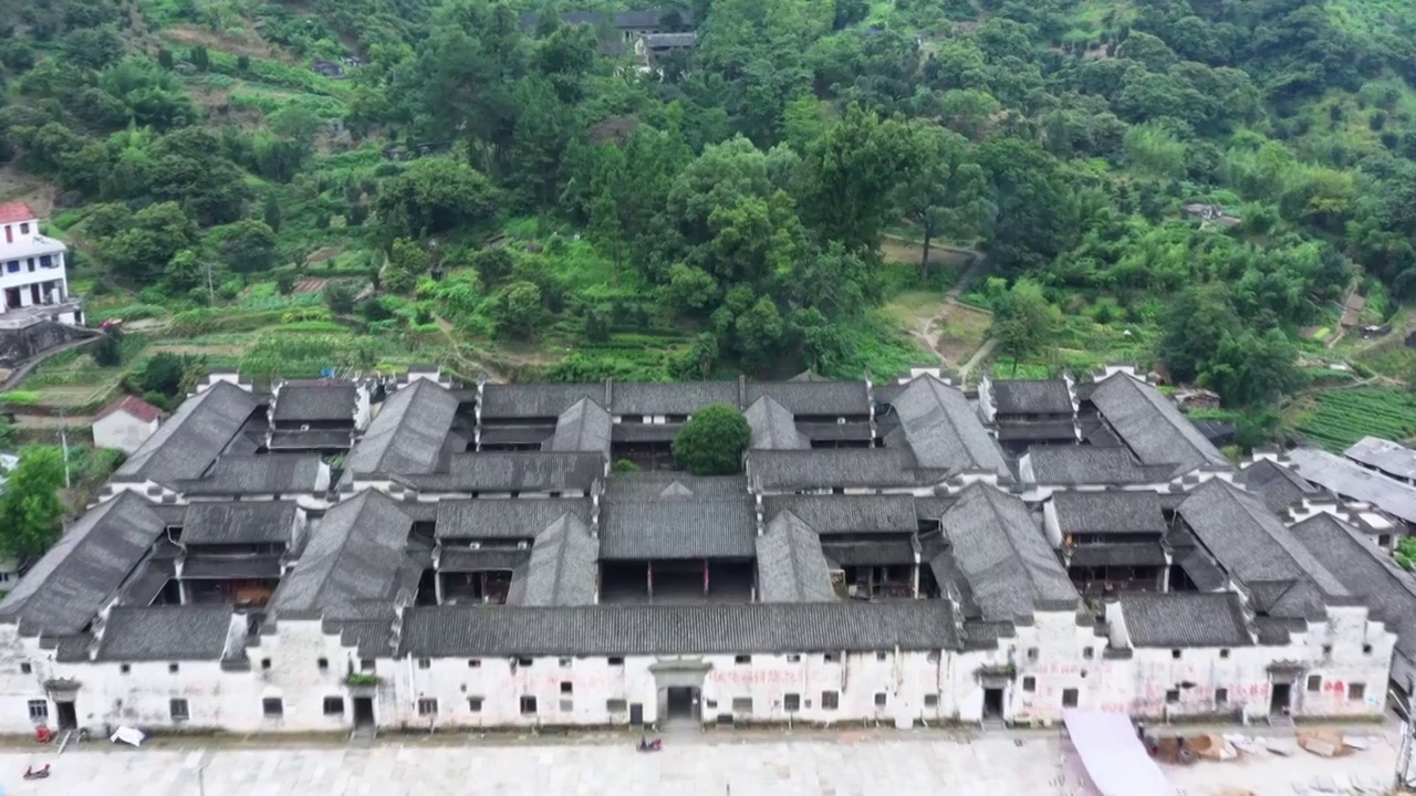 航拍诸暨千柱屋古迹古建筑风景区视频素材