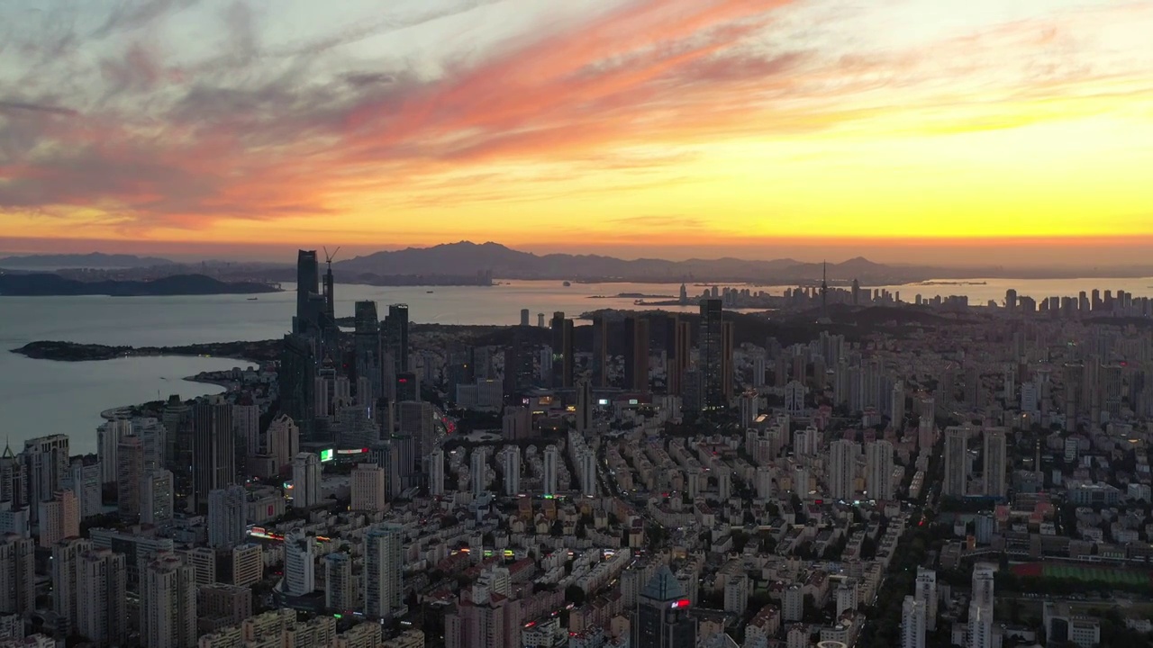 山东青岛城市天际线，晚霞视频素材