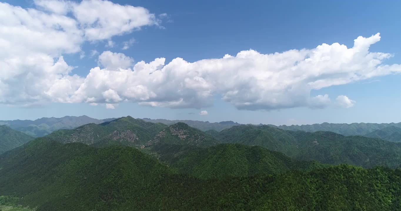 秦岭山脉生态蓝天白云航拍（合集）视频素材