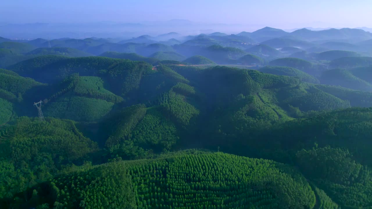 广西南宁乡村丘陵绿色山林航拍自然风光视频素材