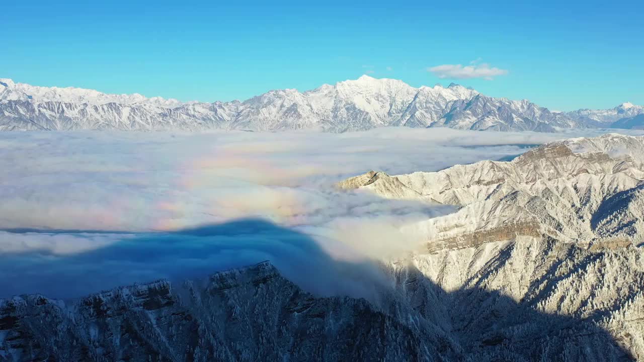 雪山云海佛光视频素材