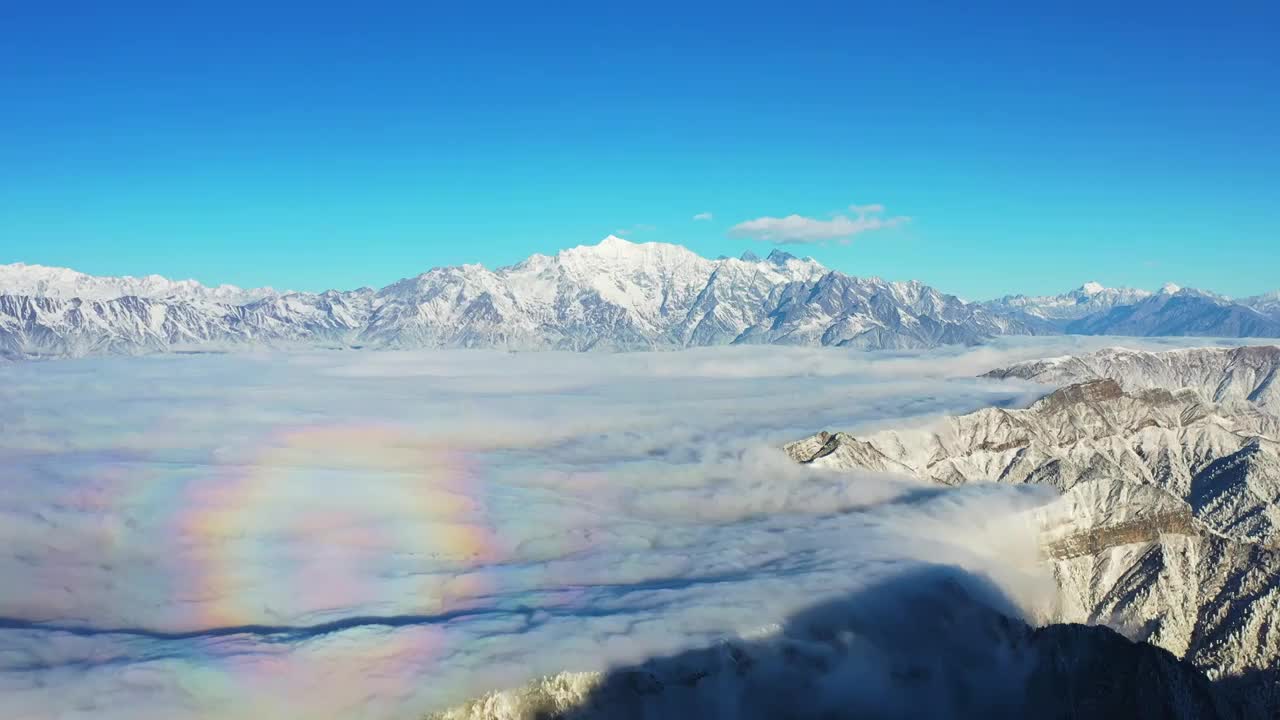 牛背山震撼云海佛光视频素材