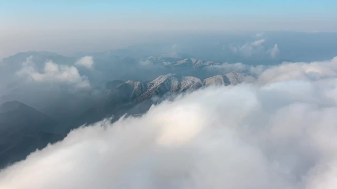 浙江东阳东白山雪景云海航拍延时视频素材