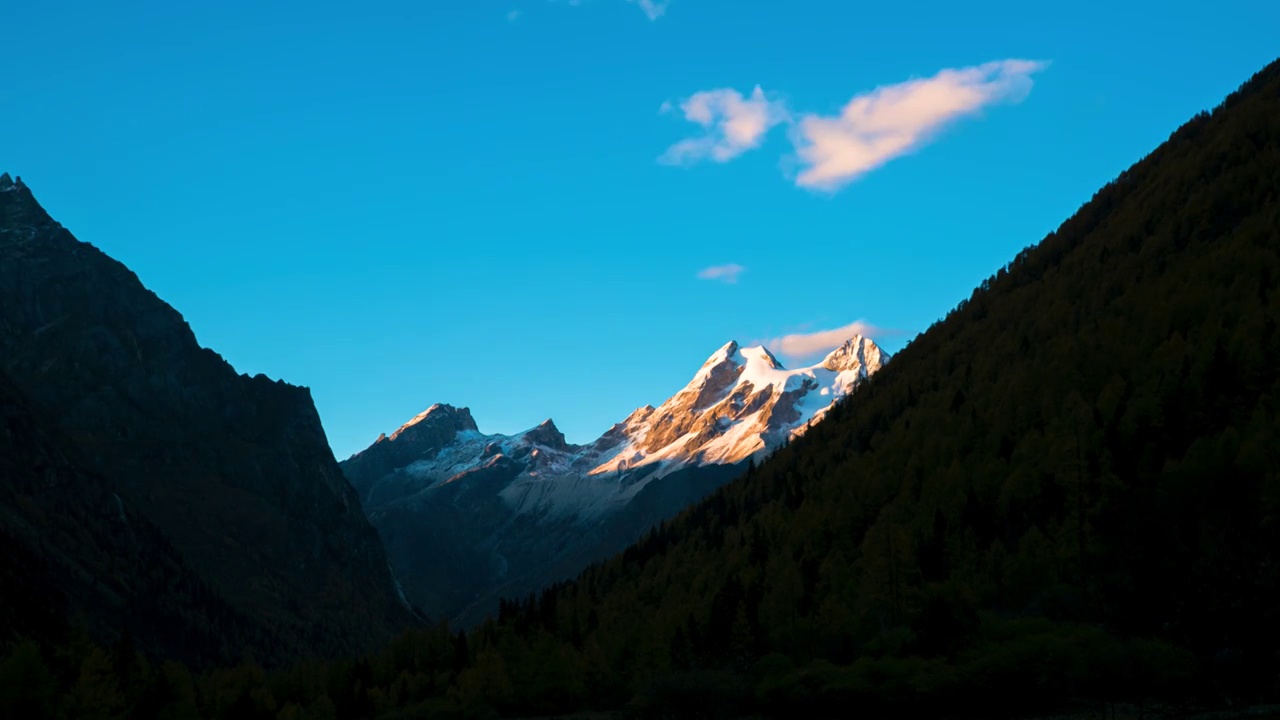 四姑娘山雪山日落延时摄影视频素材