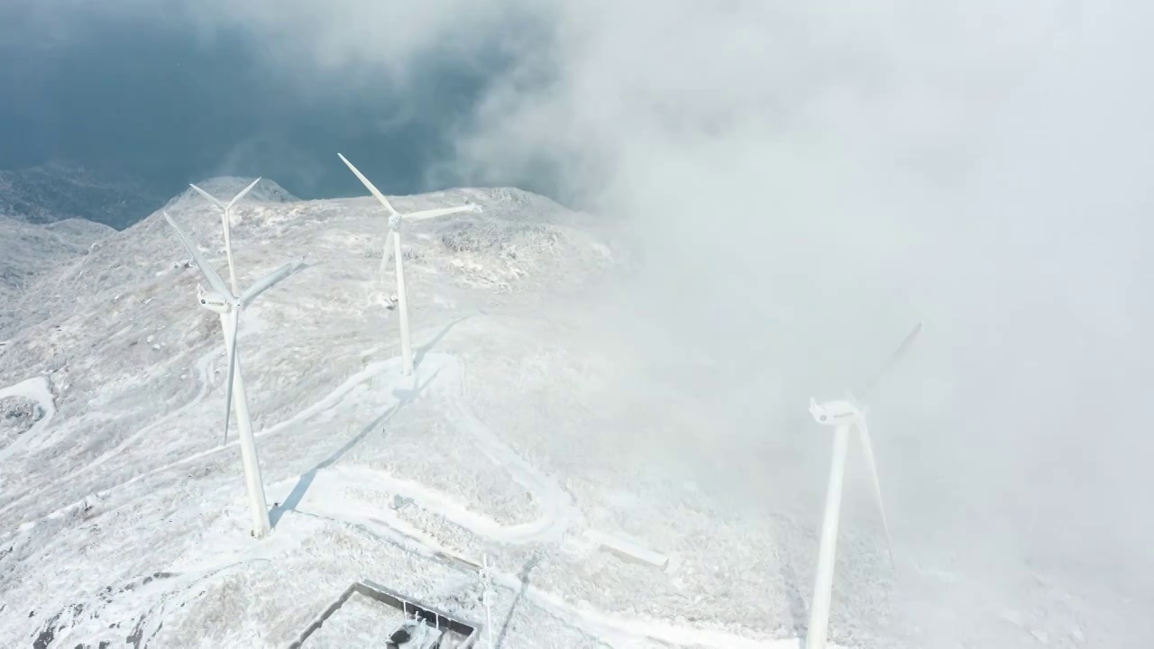 浙江东阳东白山雪景风车云海航拍延时摄影视频素材