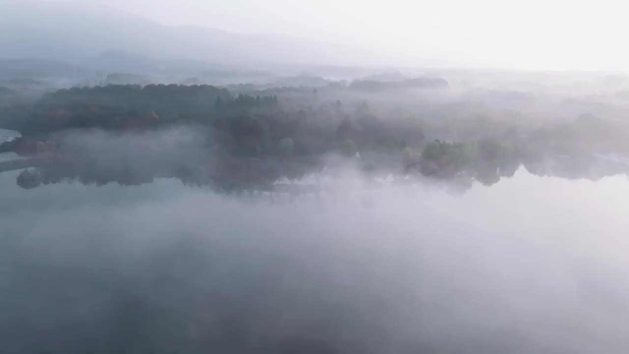 江苏南京前湖晨雾航拍视频素材