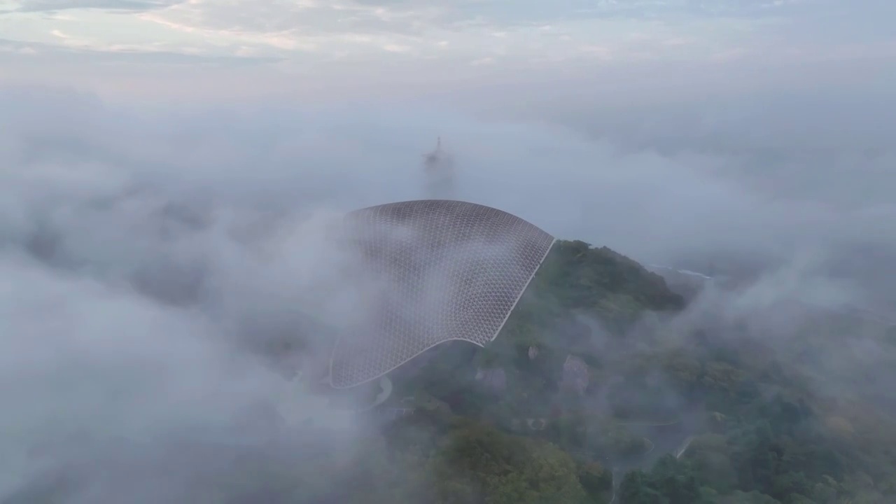 牛首烟岚，江苏南京江宁区牛首山佛顶宫晨雾视频素材