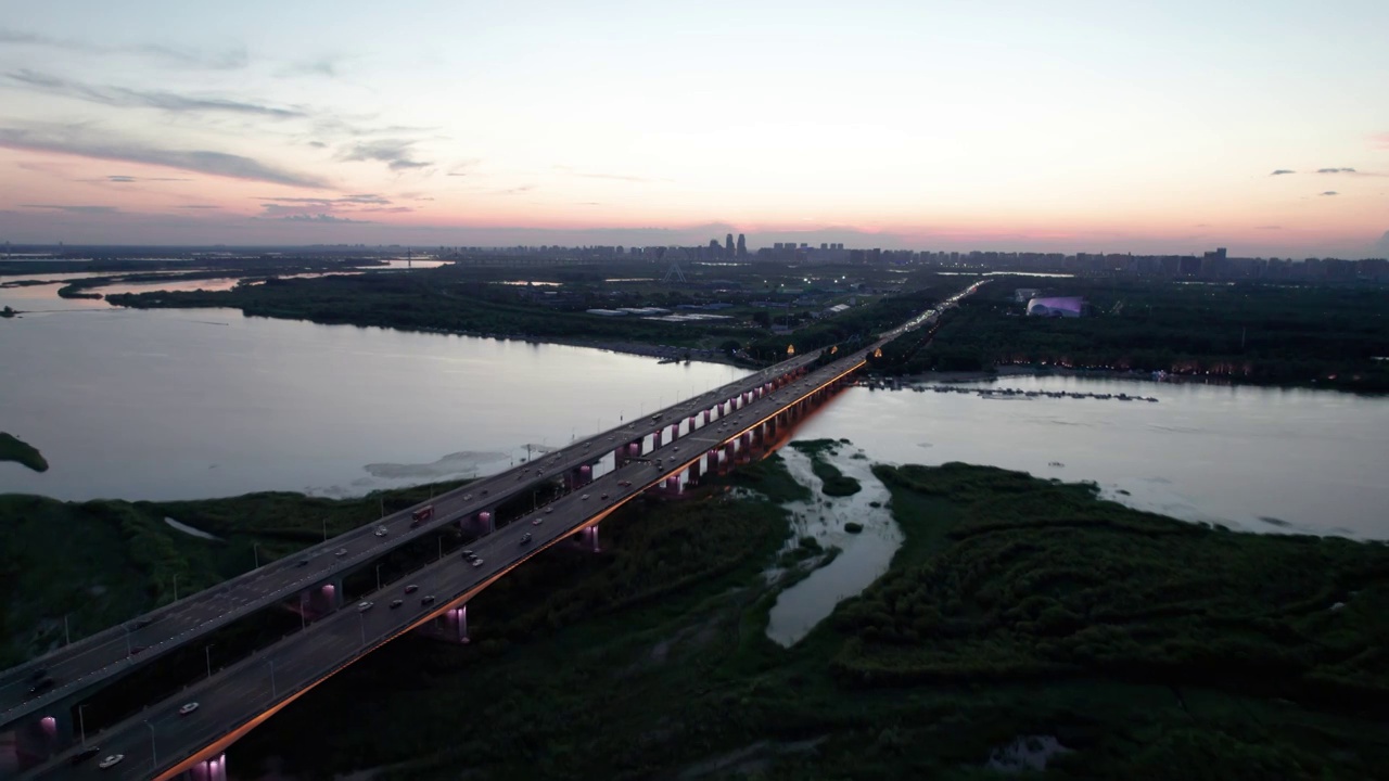 哈尔滨公路大桥夜景航拍视频素材