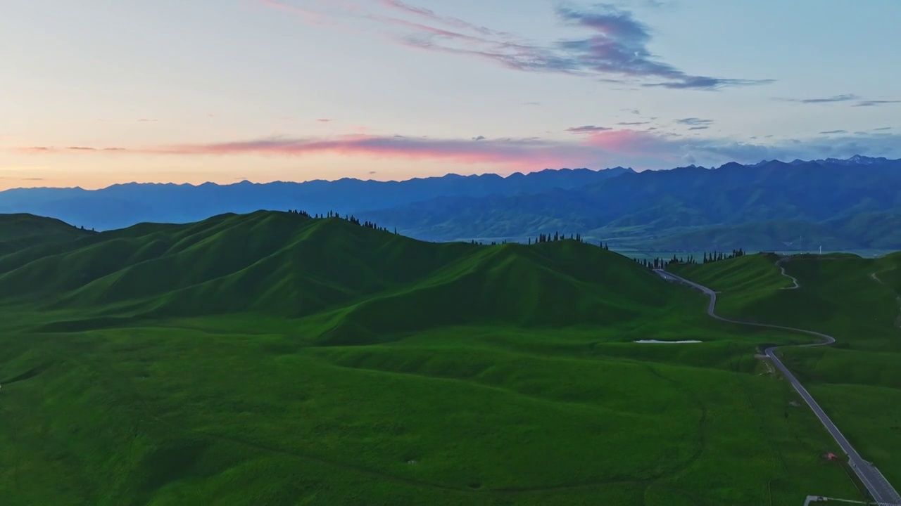 航拍草原唯美夕阳视频素材