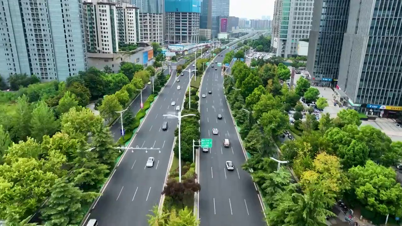 航拍繁忙的城市立交桥道路车流视频素材