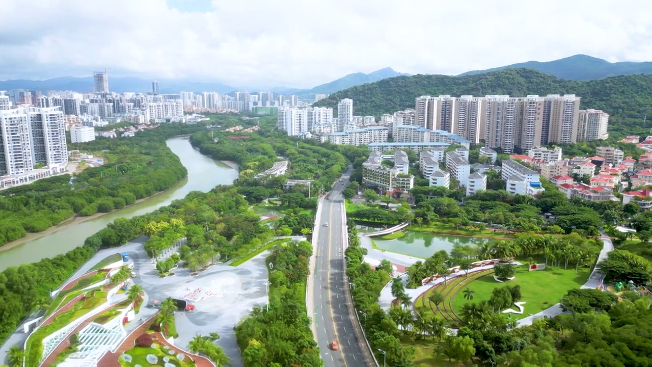 三亚城市，公园，街道绿地航拍视频素材