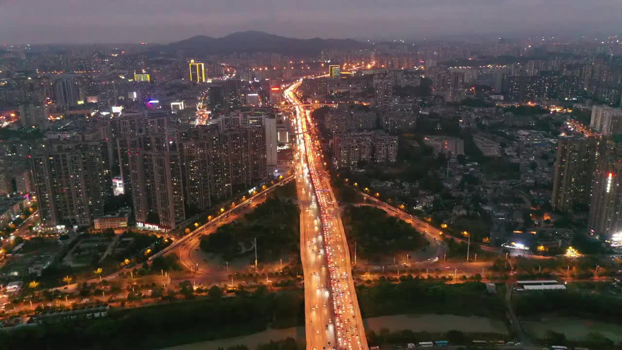 航拍湖南长沙西二环夜景车流视频素材