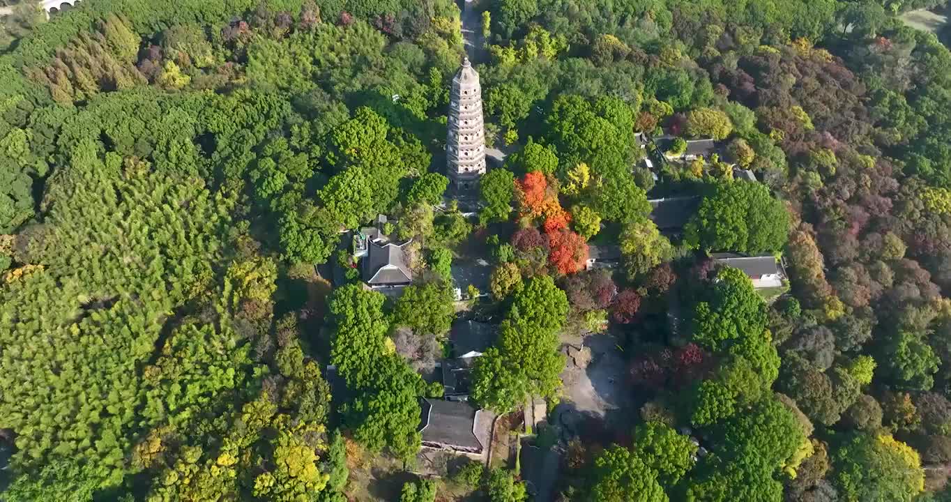 江苏苏州虎丘风景名胜区秋季航拍视频素材