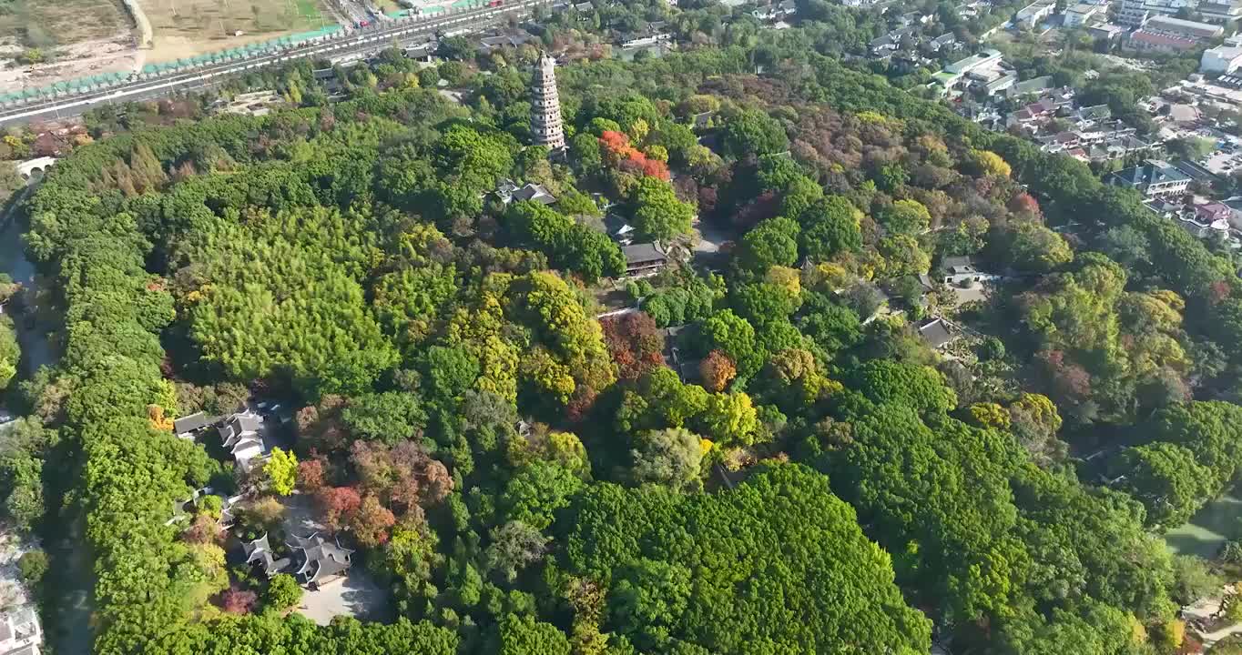 江苏苏州虎丘风景名胜区秋季航拍视频素材