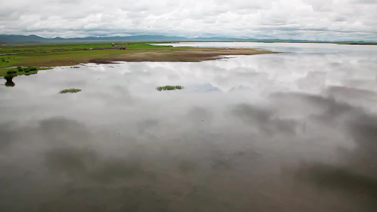 草原湿地湖泊天空视频素材