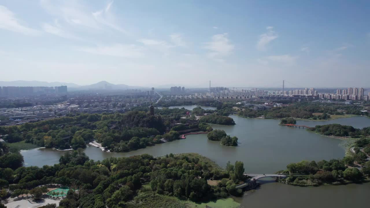 航拍江苏镇静金山寺寺庙宝塔视频素材