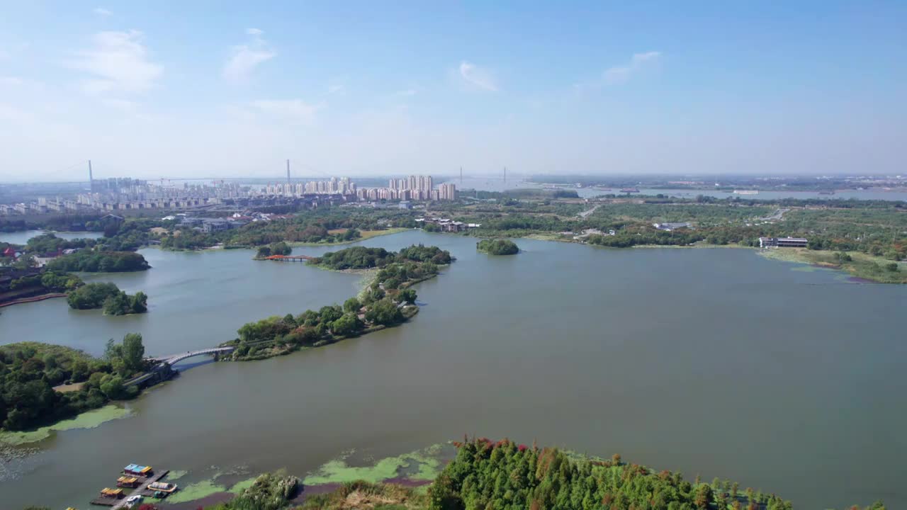 航拍江苏镇静金山寺寺庙宝塔视频素材