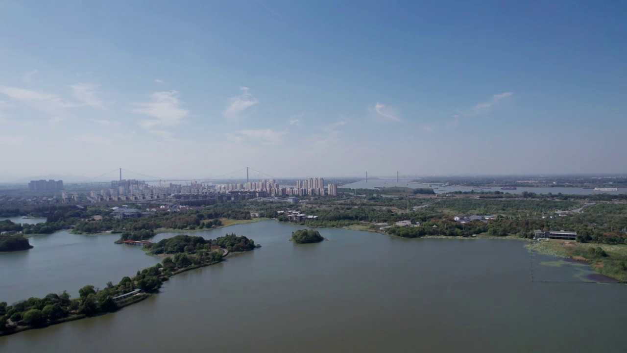 航拍江苏镇静金山寺寺庙宝塔视频素材