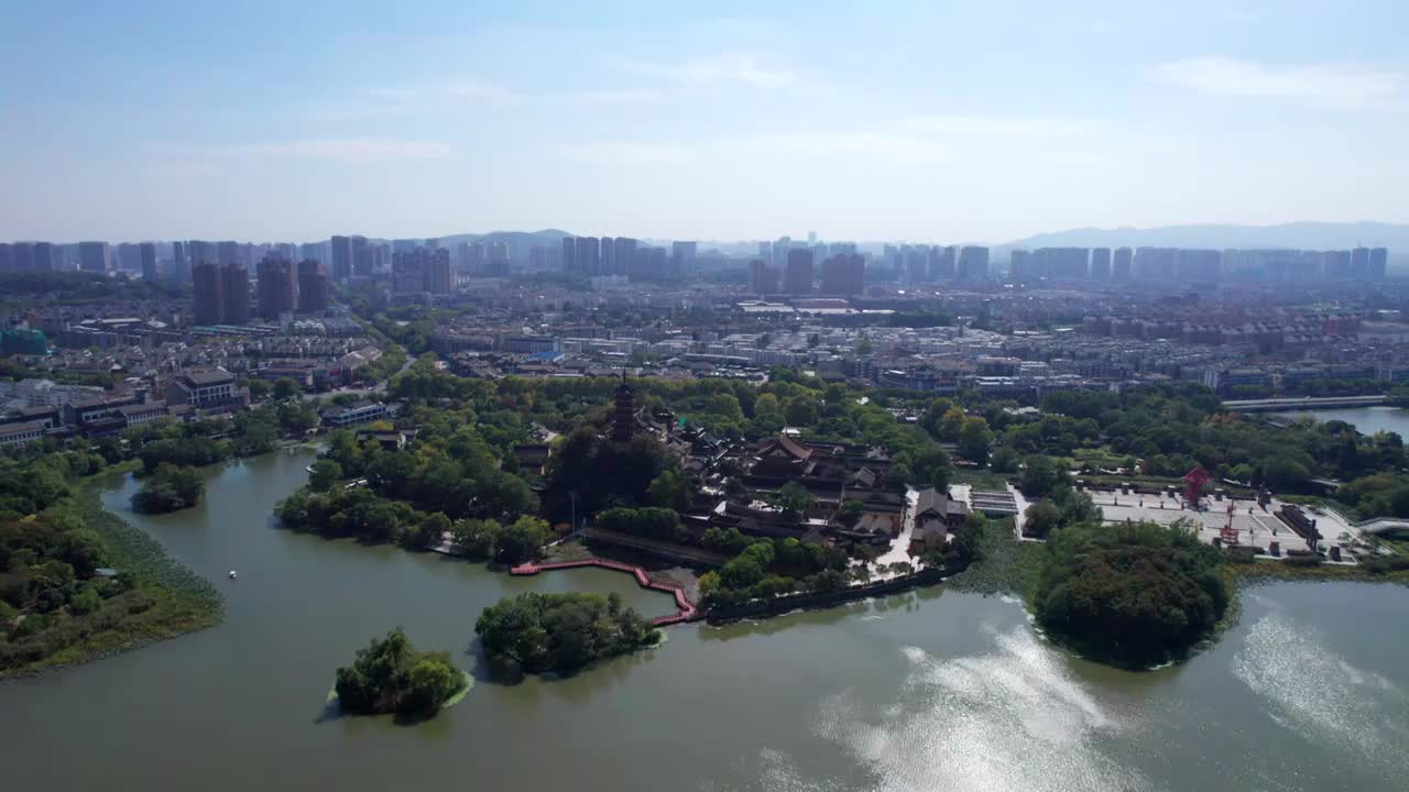 航拍江苏镇静金山寺寺庙宝塔视频素材