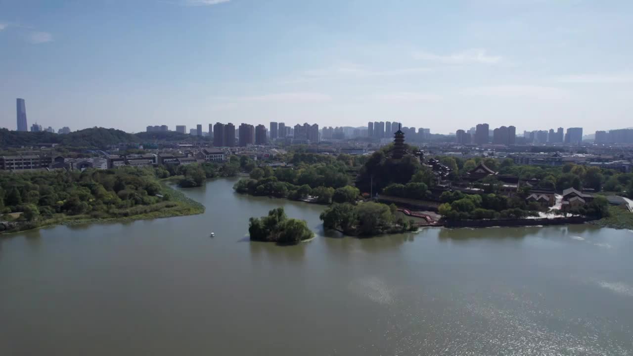 航拍江苏镇静金山寺寺庙宝塔视频素材