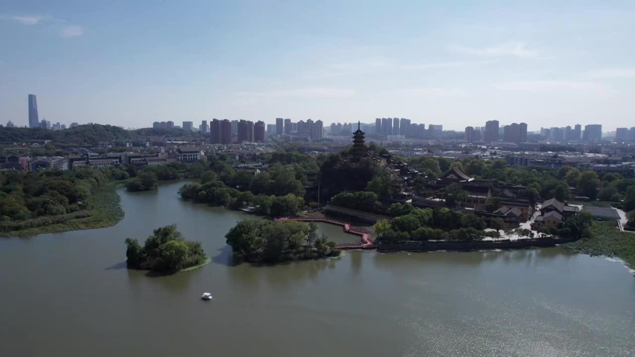 航拍江苏镇静金山寺寺庙宝塔视频素材