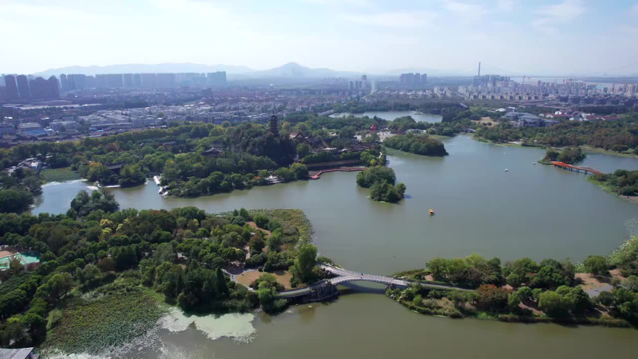 航拍江苏镇静金山寺寺庙宝塔视频素材