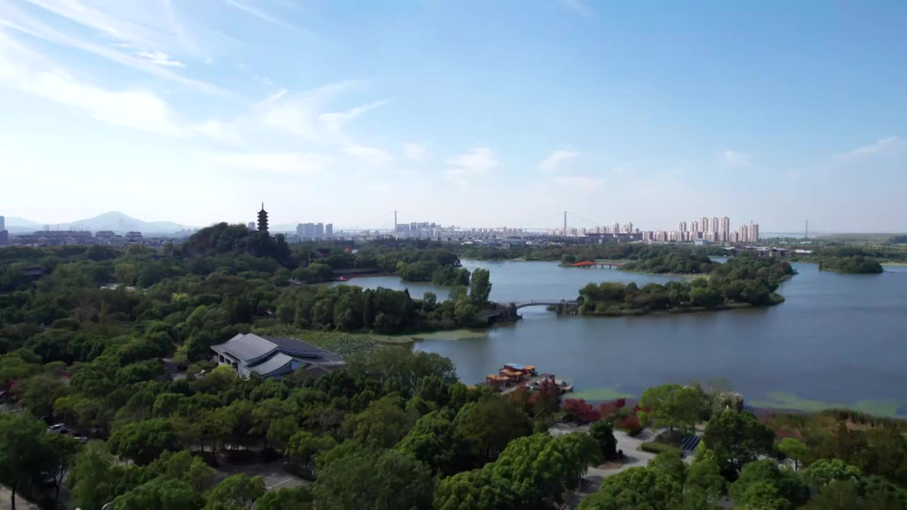 航拍江苏镇静金山寺寺庙宝塔视频素材